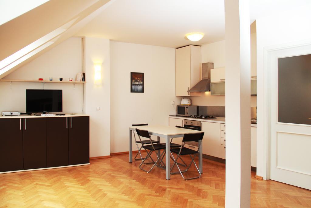 Residence Kostnicke Square Prag Exterior foto