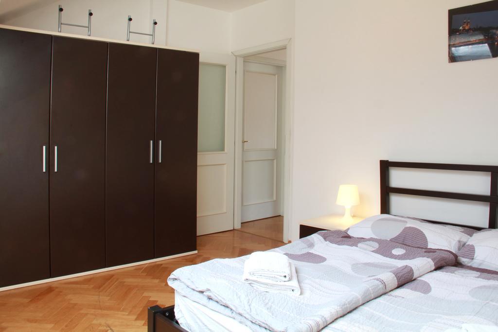 Residence Kostnicke Square Prag Exterior foto