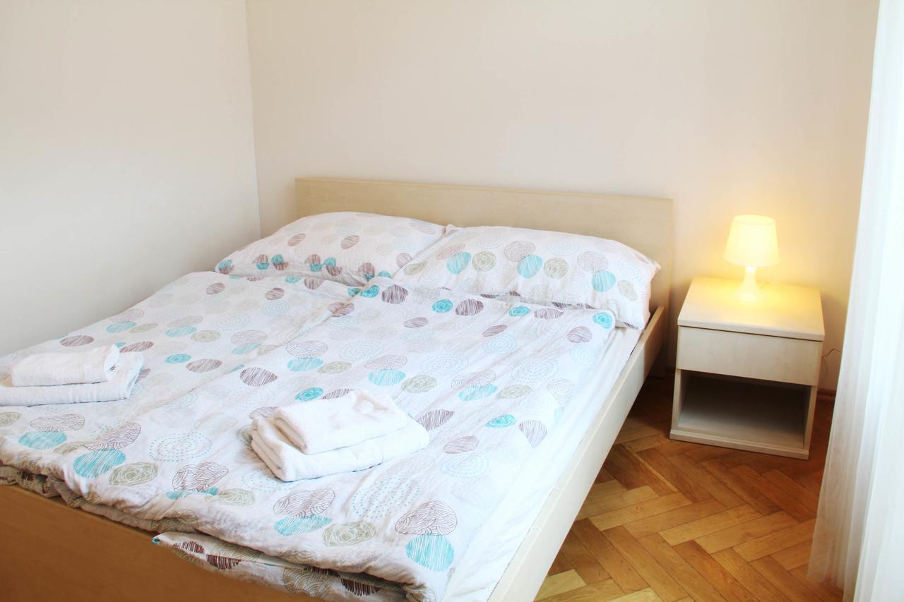 Residence Kostnicke Square Prag Exterior foto
