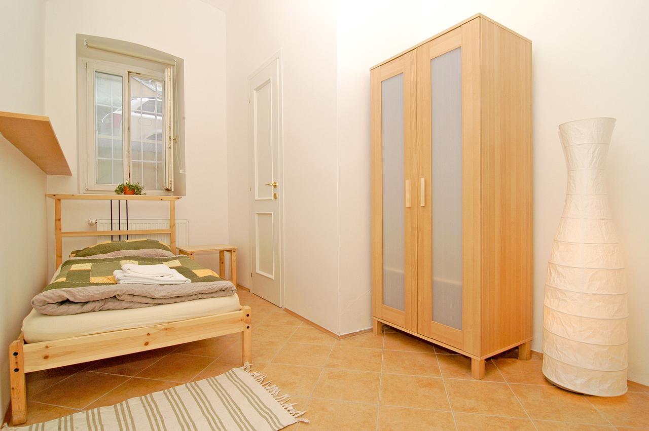 Residence Kostnicke Square Prag Exterior foto