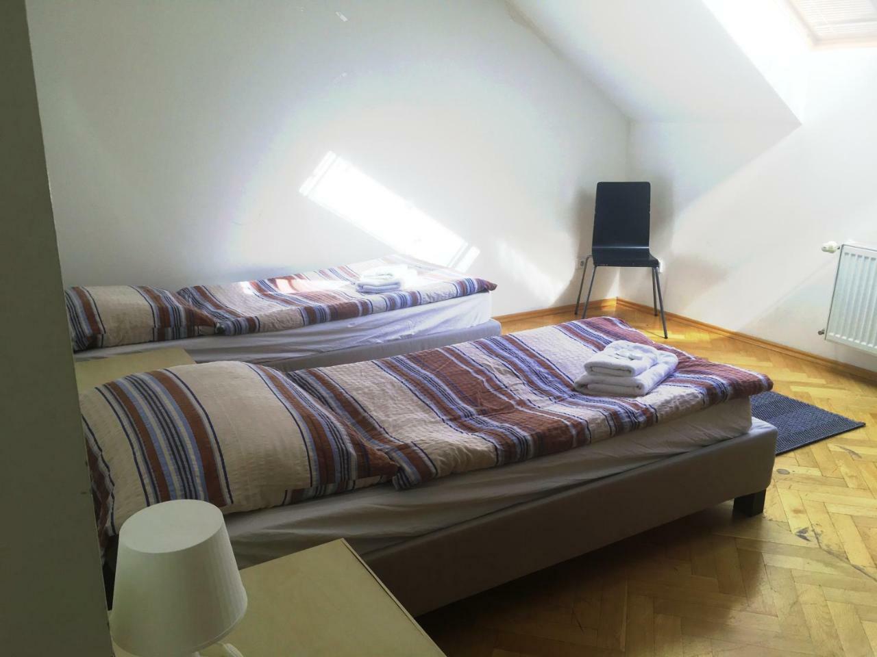 Residence Kostnicke Square Prag Exterior foto