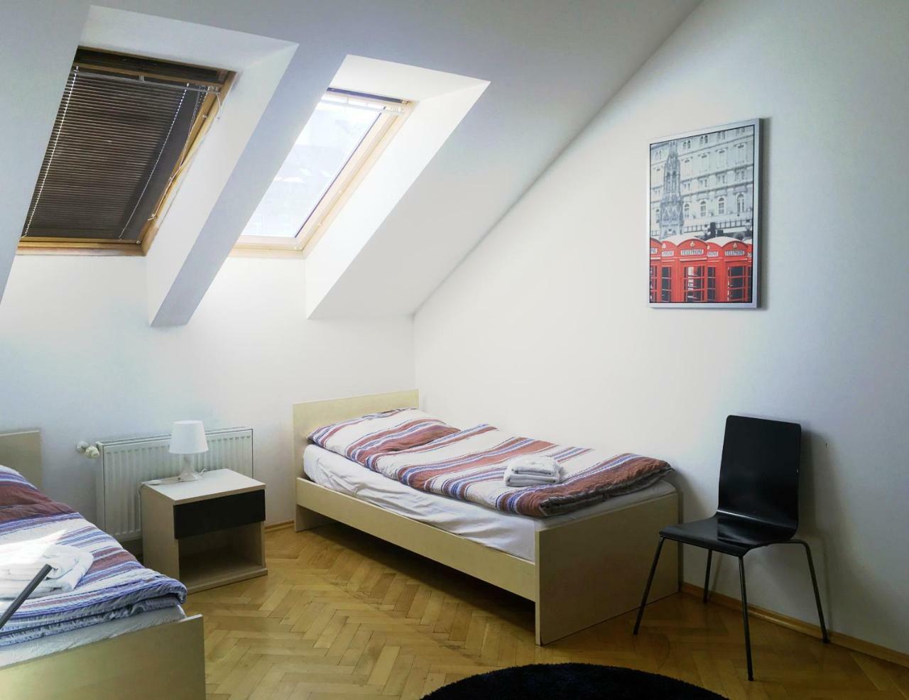 Residence Kostnicke Square Prag Exterior foto