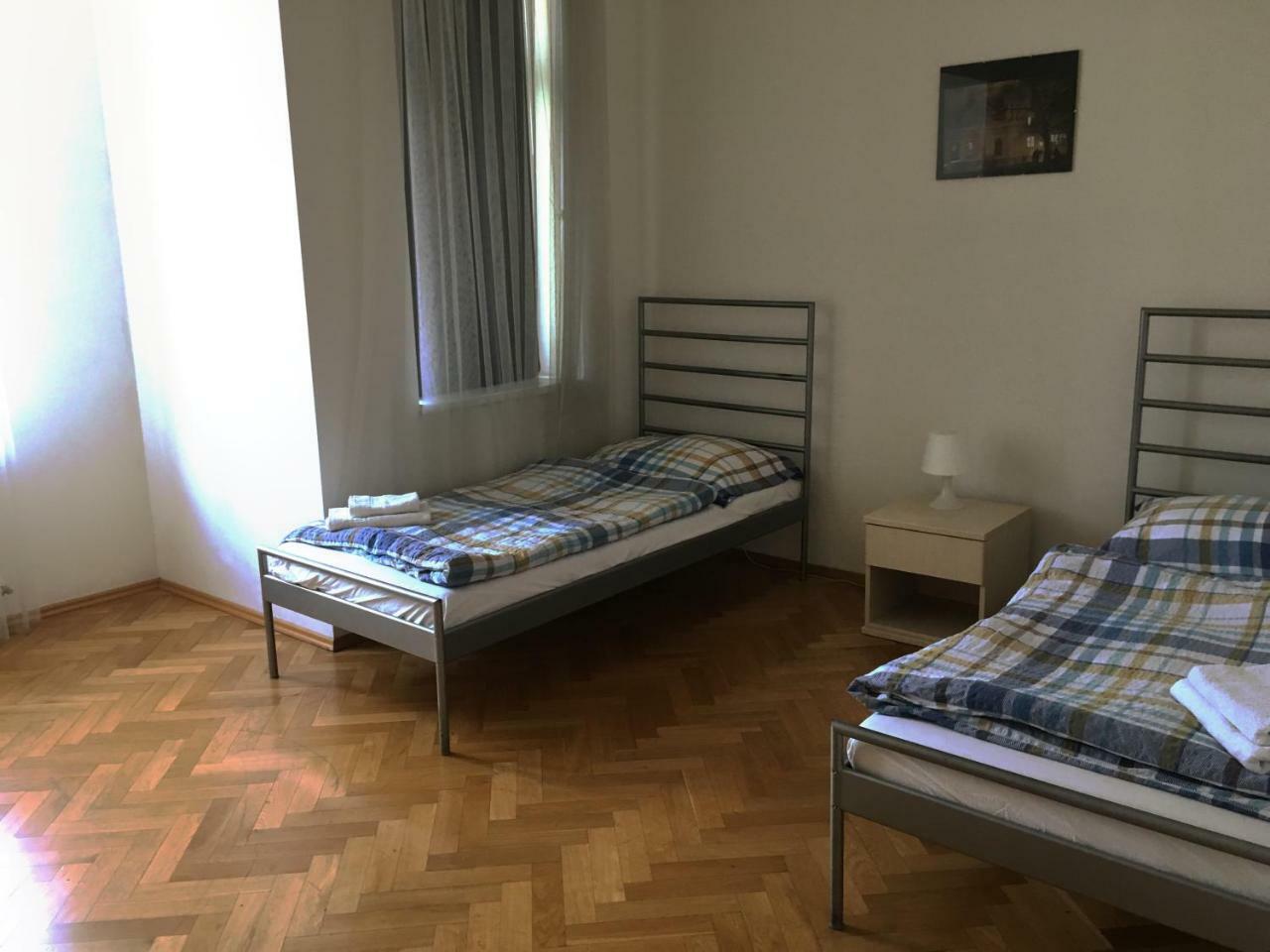 Residence Kostnicke Square Prag Exterior foto