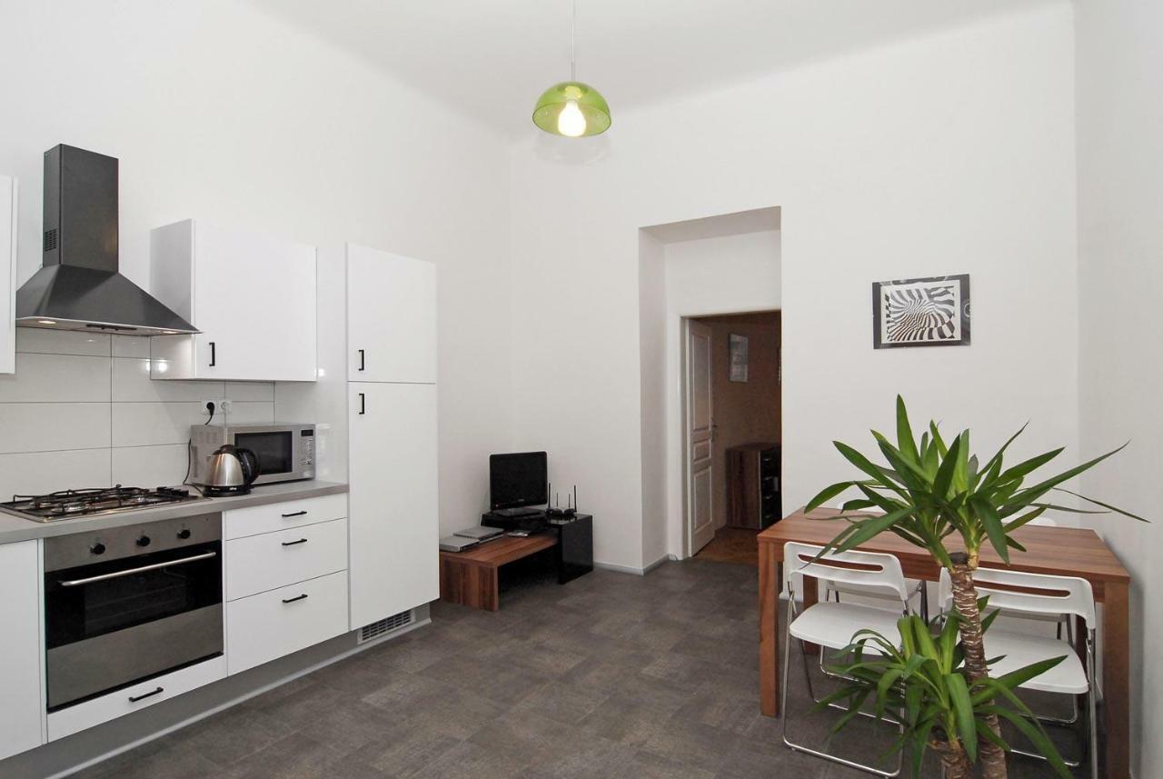Residence Kostnicke Square Prag Exterior foto